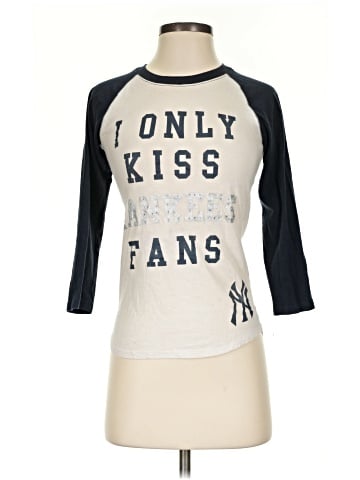 Victoria's Secret Pink 3/4 Sleeve T-Shirt (view 1)