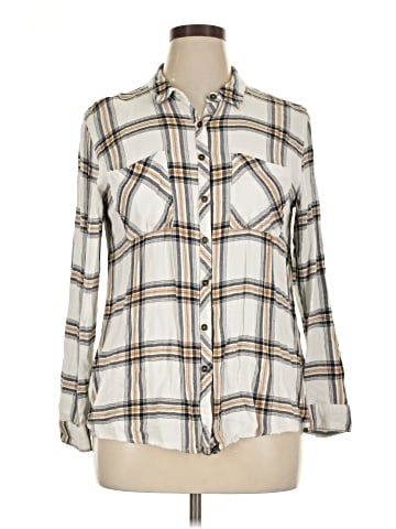 Maurices Long Sleeve Button-Down Shirt (view 1)