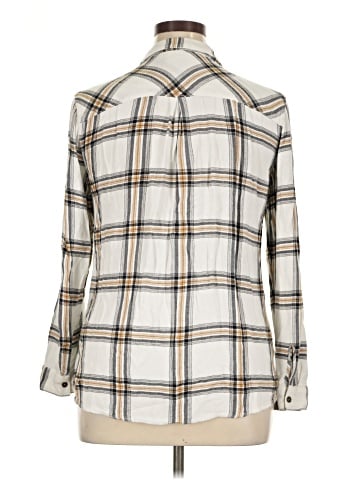 Maurices Long Sleeve Button-Down Shirt (view 2)