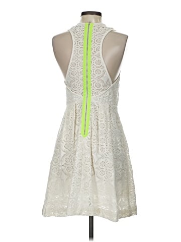 Funktional Cocktail Dress (view 2)