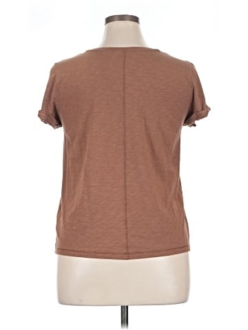 Max Studio Short Sleeve Top (view 2)