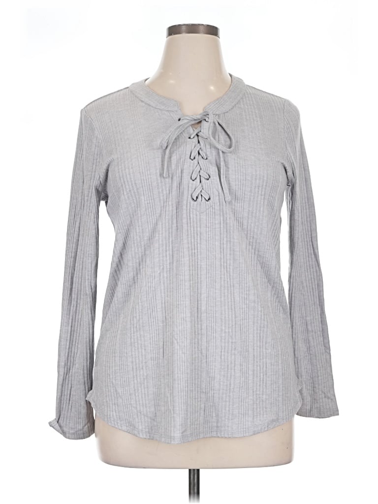 Pre-owned Maurices Long Sleeve Blouse In Gray