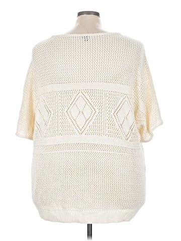 Torrid 3/4 Sleeve T-Shirt (view 2)