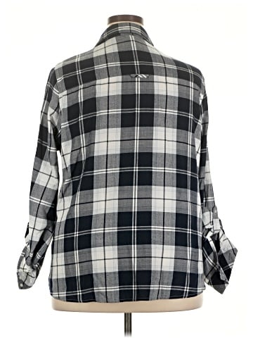 STUDIO BLUE 3/4 Sleeve Button-Down Shirt (view 2)