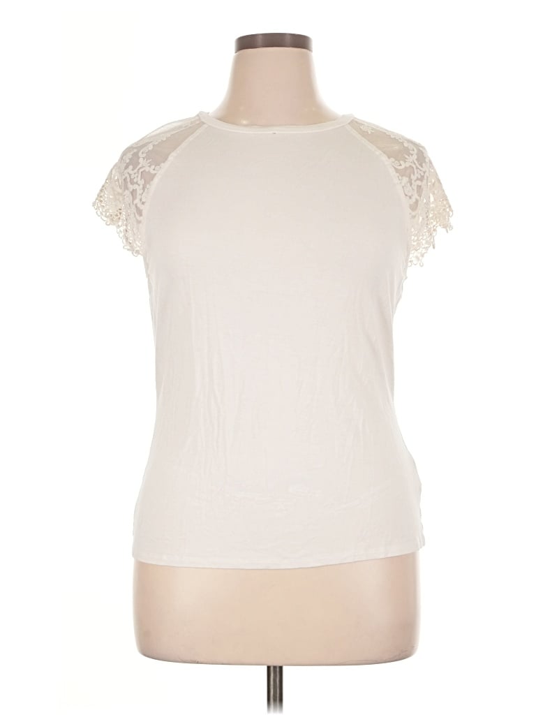 Pre-owned Bisou Bisou Short Sleeve Top Ivory Mock Neckline Tops