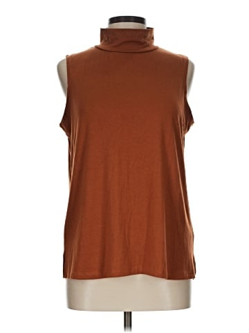 North Style Sleeveless Top (view 1)