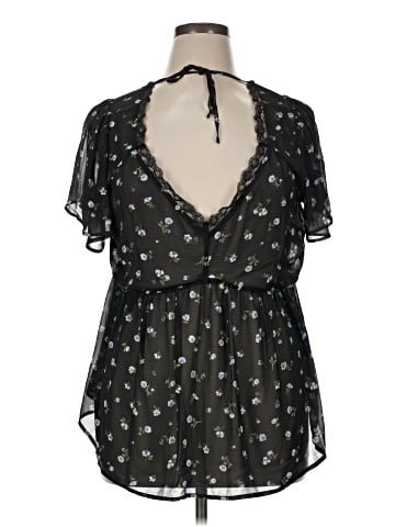 Torrid Short Sleeve Blouse (view 1)