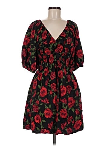 Old Navy Casual Dress (view 1)