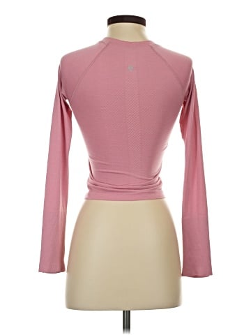 Lululemon Athletica Long Sleeve T-Shirt (view 2)