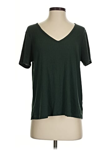 Old Navy Short Sleeve T-Shirt (view 1)