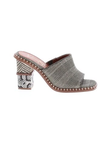 Jessica Simpson Heels (view 1)