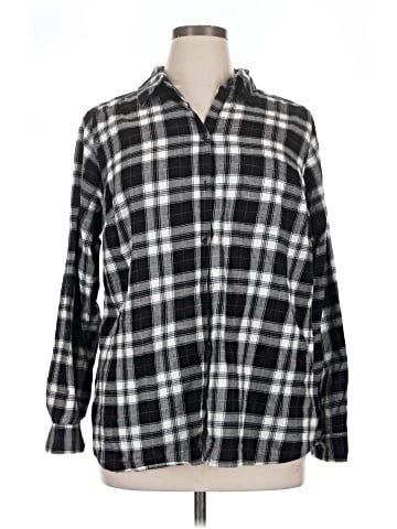 Croft & Barrow Long Sleeve Button-Down Shirt (view 1)