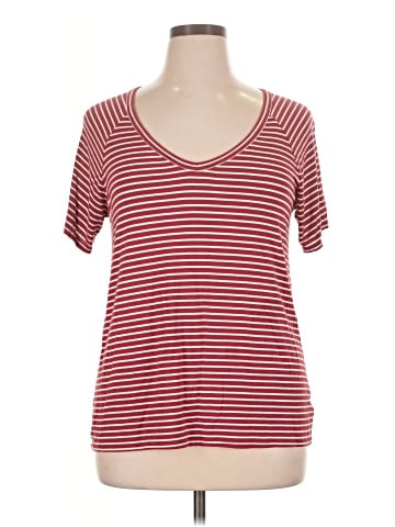 American Eagle Outfitters Short Sleeve T-Shirt (view 1)
