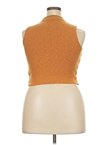 Forever 21 Plus Sweater Vest (view 2)