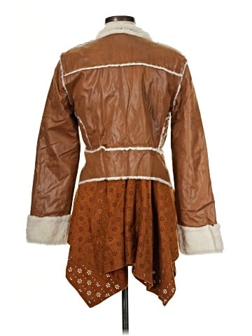 Ryu Raincoat (view 2)