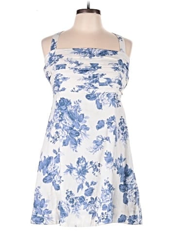 Abercrombie & Fitch Casual Dress (view 1)