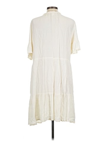 Old Navy Casual Dress (view 2)