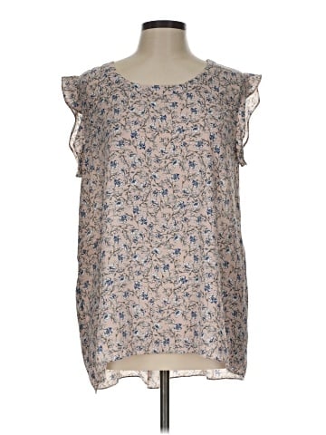 Everleigh Sleeveless Blouse (view 1)