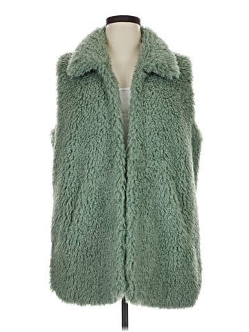 Ivy Jane Faux Fur Vest (view 1)