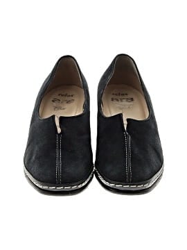 Ara Heels (view 2)