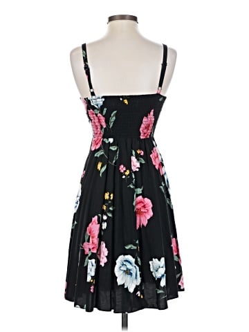 Old Navy Casual Dress (view 2)