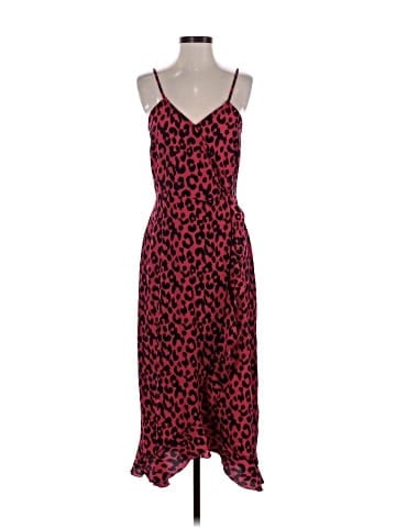 Jennifer Lopez Sleeveless Top (view 1)