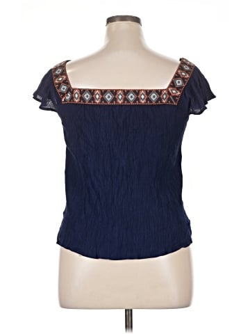 Xhilaration Short Sleeve Blouse (view 2)