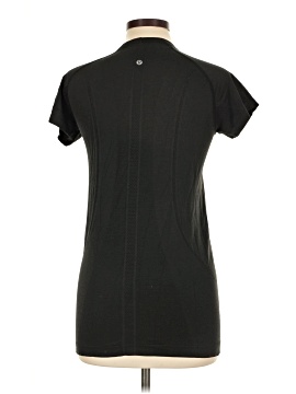 Lululemon Athletica Short Sleeve T-Shirt (view 2)