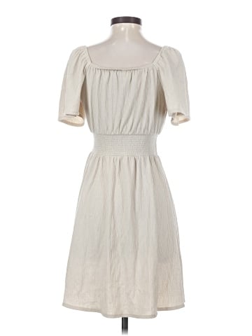 Old Navy Casual Dress (view 2)