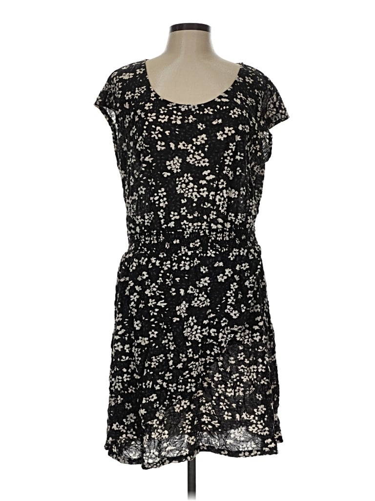 Pre-owned Daisy Fuentes Casual Dress In Black