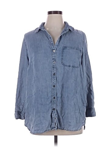 Velvet Heart 3/4 Sleeve Button-Down Shirt (view 1)