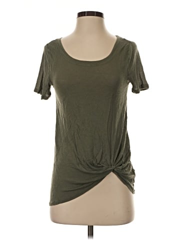 Charlotte Russe Short Sleeve T-Shirt (view 1)