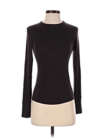 Lululemon Athletica Long Sleeve T-Shirt (view 1)