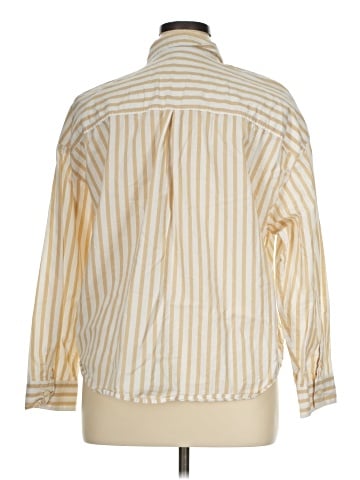 Old Navy Long Sleeve Button-Down Shirt (view 2)