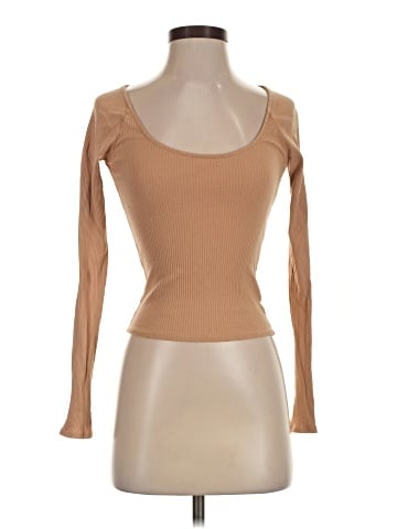 Urban Outfitters Long Sleeve T-Shirt (view 1)