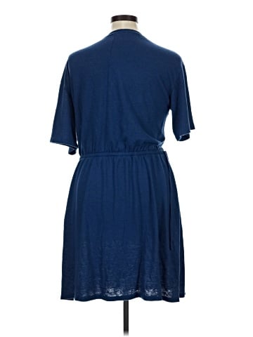 Old Navy Casual Dress (view 2)