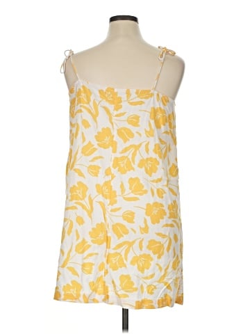 Old Navy Casual Dress (view 2)