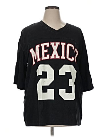Assorted Brands 3/4 Sleeve T-Shirt (view 1)