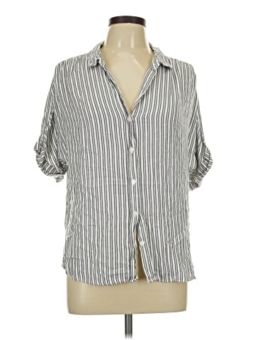 Universal Thread 3/4 Sleeve Button-Down Shirt (view 1)