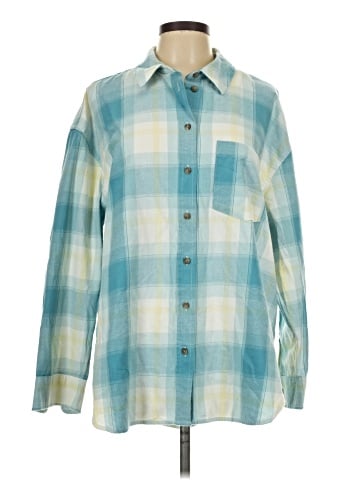 Universal Thread Long Sleeve Button-Down Shirt (view 1)