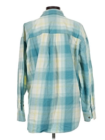 Universal Thread Long Sleeve Button-Down Shirt (view 2)