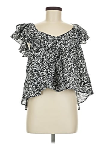 Universal Thread Sleeveless Blouse (view 1)