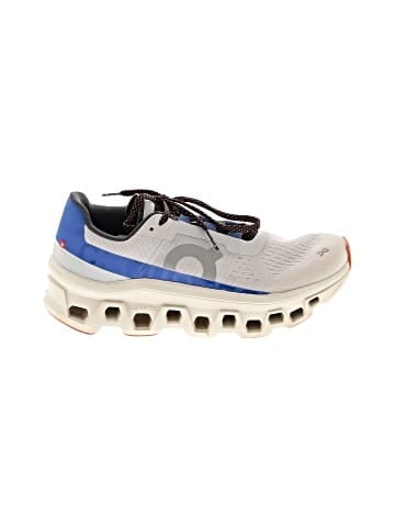 On Cloud Sneakers (view 1)