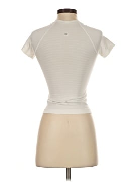 Lululemon Athletica Short Sleeve Turtleneck (view 2)