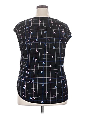 Elle Short Sleeve Top (view 2)