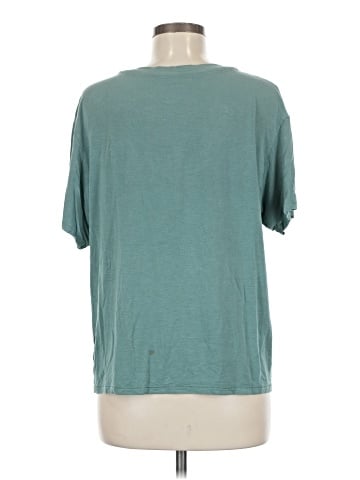 American Eagle Outfitters Short Sleeve T-Shirt (view 2)