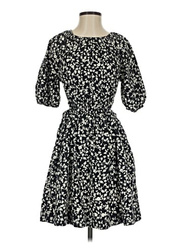 Old Navy Casual Dress (view 1)