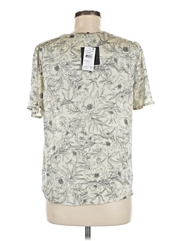 Pleione Short Sleeve Blouse (view 2)