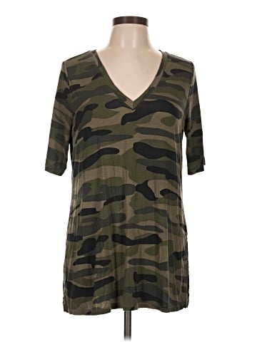 Torrid 3/4 Sleeve T-Shirt (view 1)