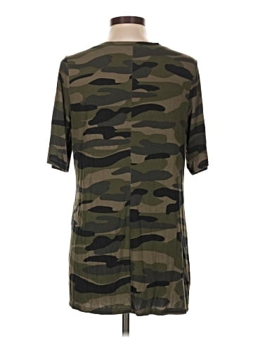 Torrid 3/4 Sleeve T-Shirt (view 2)